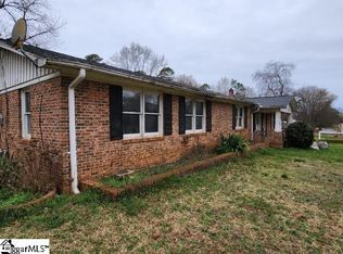 914 Staunton Bridge Rd, Greenville, SC 29611