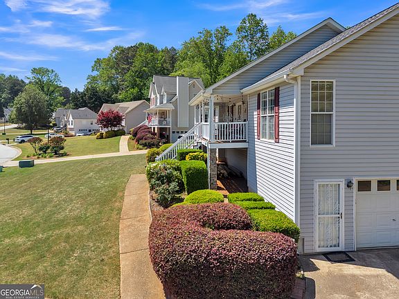 2nd image of 195 Vincent Ct