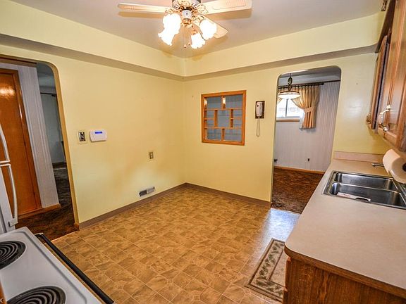 4th image of 7313 Mayberry Dr