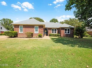 56 Chamberlain Dr, Humboldt, TN 38343