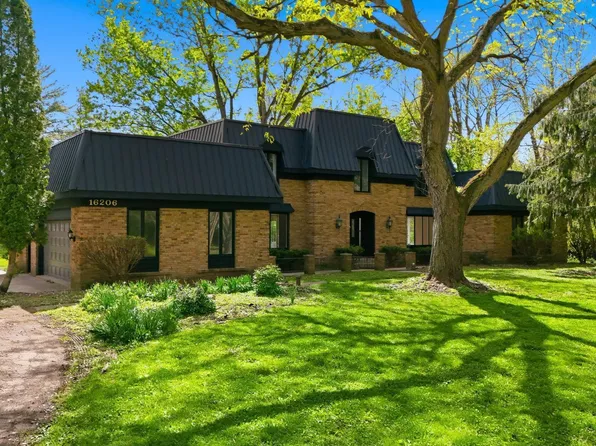 16206 Canyon Ridge Rd, Leo, IN 46765