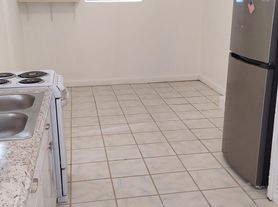700 NE 178th St, Miami, FL
