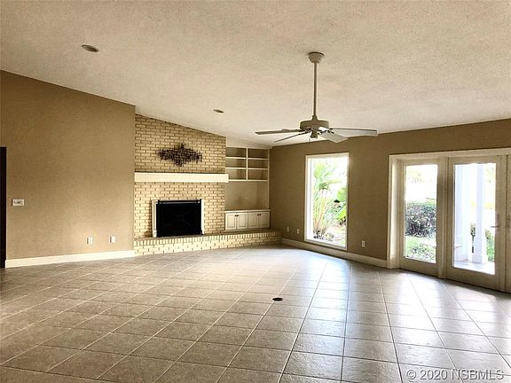 4th image of 1093 Club House Blvd