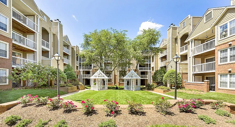 Sawyer Flats — Photo 2