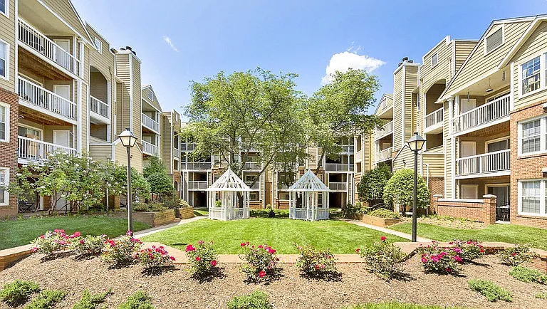 Sawyer Flats — Photo 2