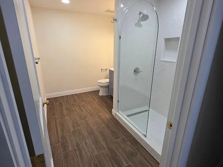 701 Mirror Lake Dr N #105 — Photo 16