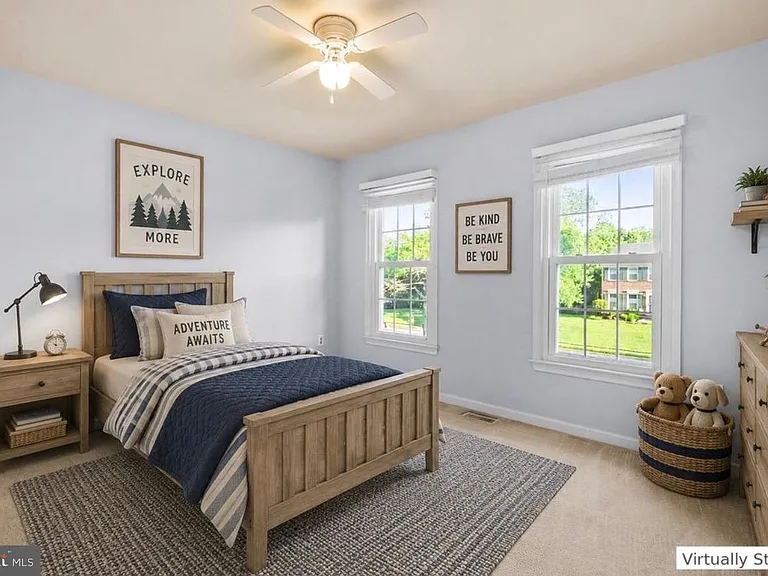 25 Whittingham Cir — Photo 15