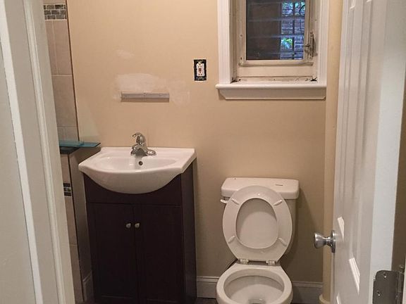 5th image of 5031 Baltimore Ave APT 1
