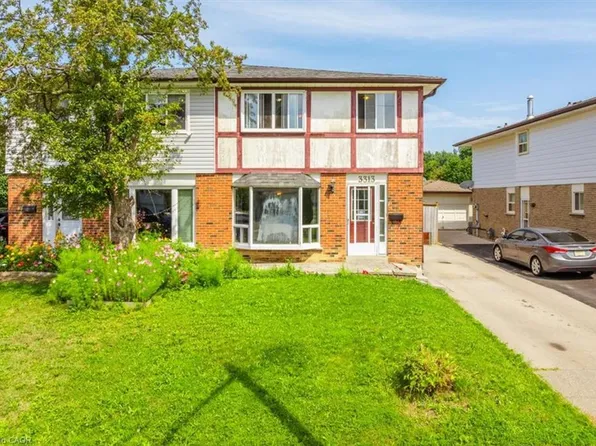 3313 Acala Cres, Mississauga, ON L5A 3E4