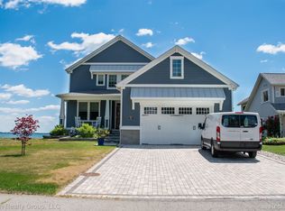 35731 Erie Dr, Brownstown, MI 48173