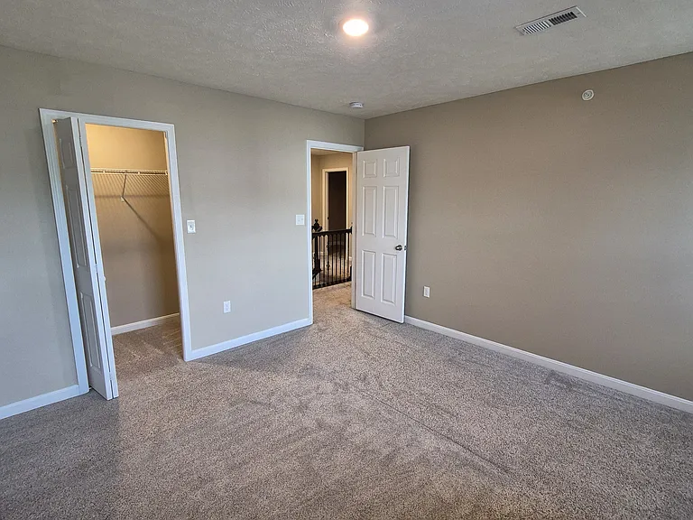 605 Alessia Ct — Photo 24