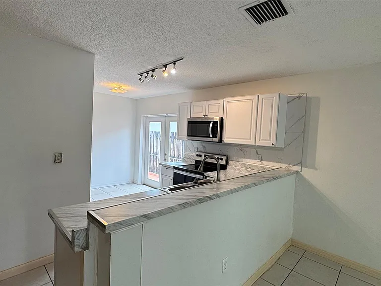 14332 SW 163rd St — Photo 8