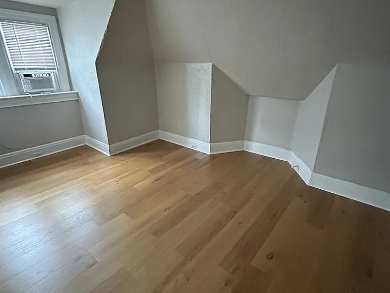 202 Stratford Ave #5 — Photo 5