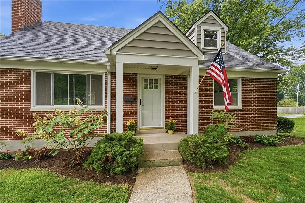 3 bed, 2.5 bath, 2303 sqft, $2,800 — Photo 4