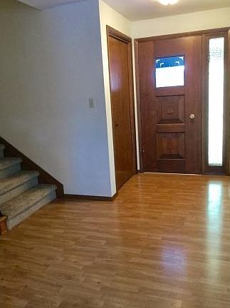 3rd image of 121 Woodside Ct