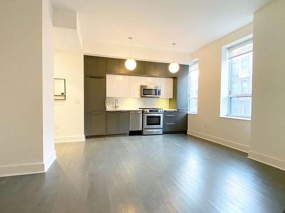 3rd image of 416 W 52nd St #421A