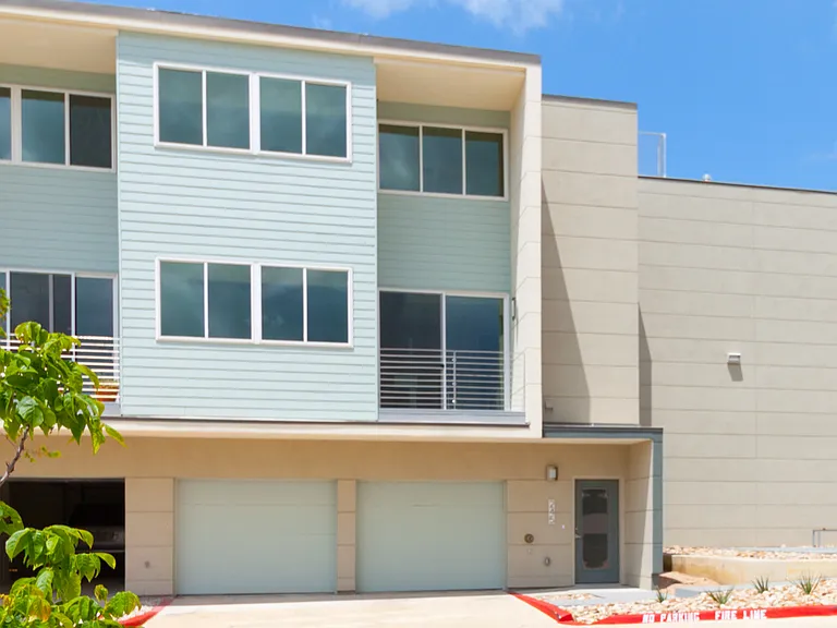 604 N Bluff Dr #245 — Photo 1