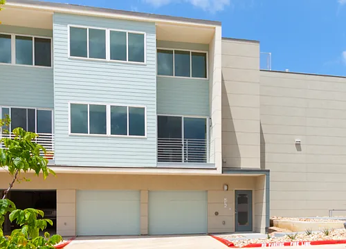 604 N Bluff Dr Photo 1
