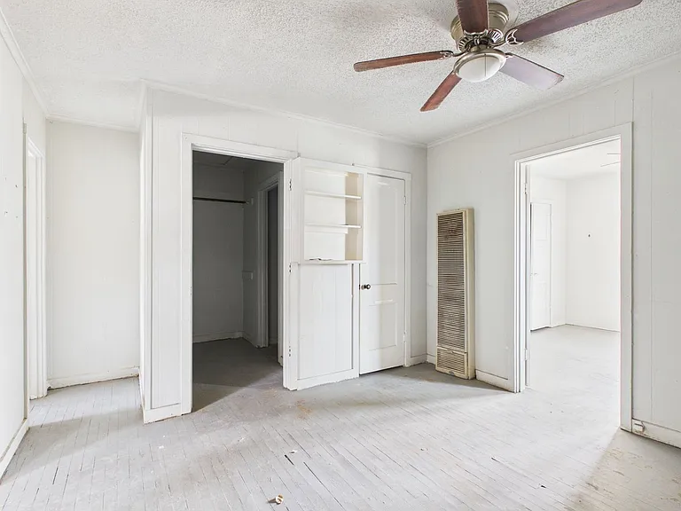 2216 S Polk St #D — Photo 8