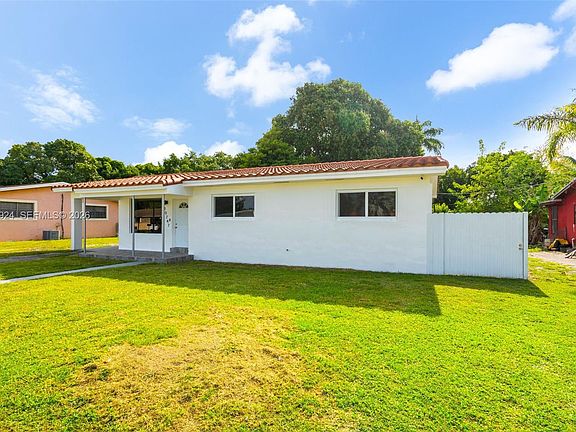 4th image of 10747 NW 22nd Ct