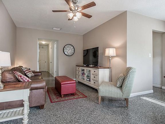 2nd image of 212 S Church Ave #402