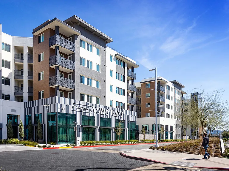 Alexan Noho West — Photo 105