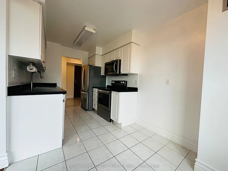 29 Pemberton Ave #1209 — Photo 6