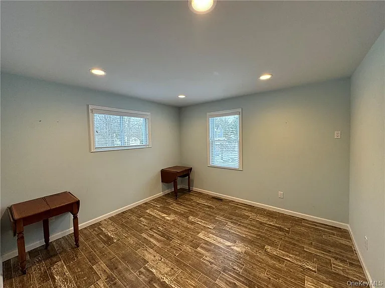 317 Overlook Ct — Photo 4