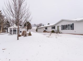 70622 250th Ave, Hayfield, MN 55940