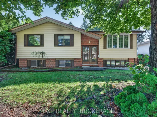 920 Safari Dr, Kingston, ON K7M 6X5