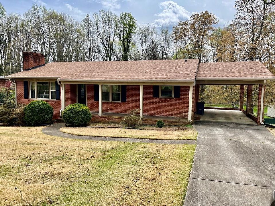 1st image of 103 White Oak Dr