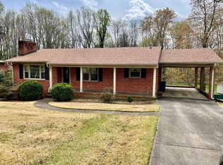 103 White Oak Dr, South Boston, VA 24592