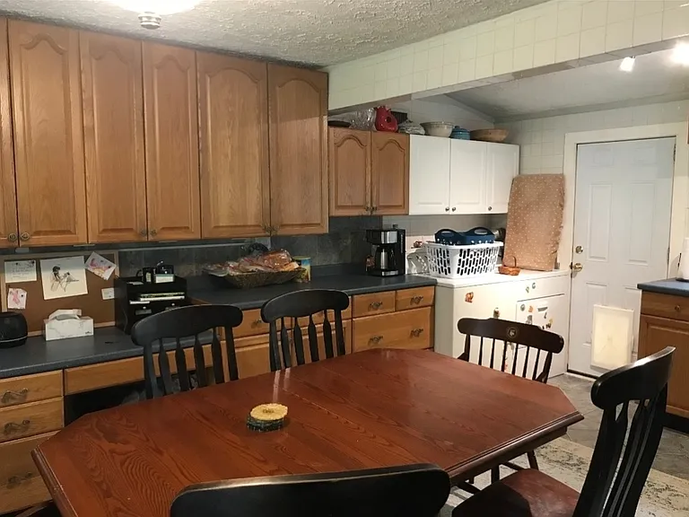5105 Woodville Rd — Photo 4