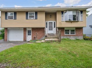 250 Hillcrest Ave, Schenectady, NY 12304