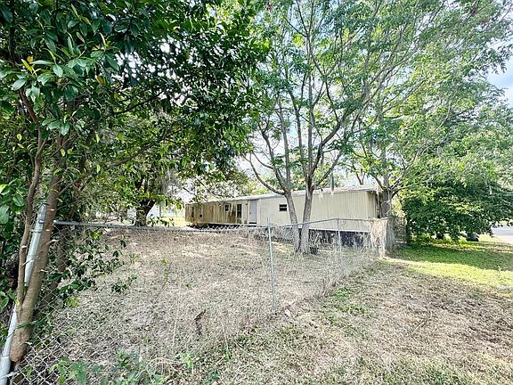4th image of 5519 3rd St SE
