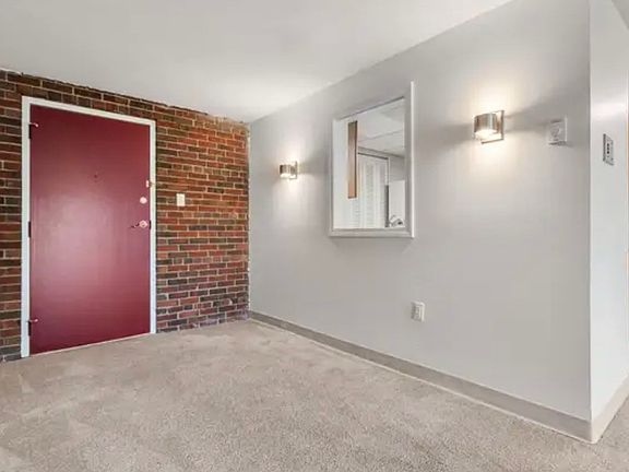 3rd image of 26 Greentree Ln APT 31