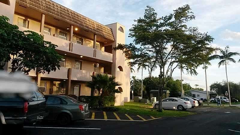 1st image of 2600 W Sunrise Lakes Dr #305
