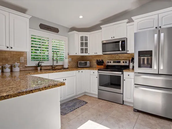 1110 SW 15th St, Boca Raton, FL 33486