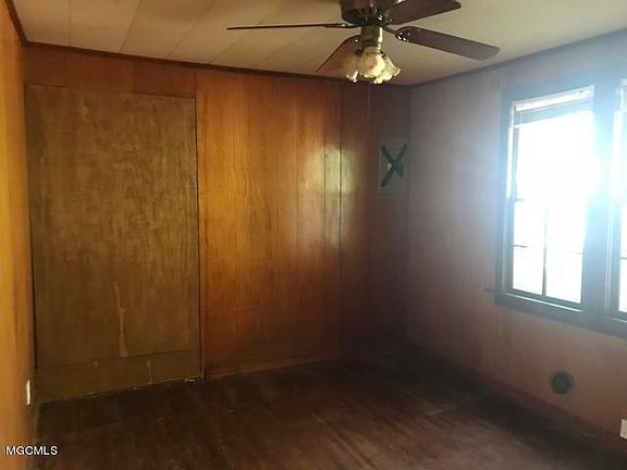 4th image of 4202 Pascagoula St