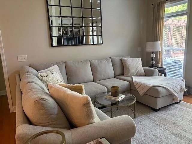4061 Glen Vista Ct — Photo 1