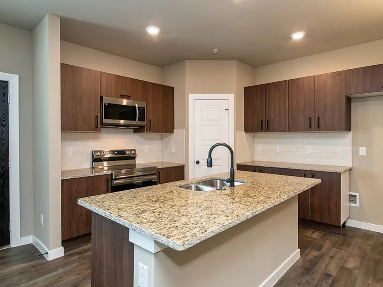 611 Harvest Moon Dr — Photo 8