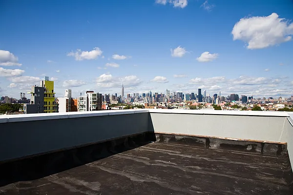 Sold by aptsandlofts.com | media 5