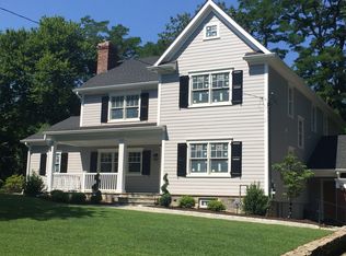 26 Rock Ridge Dr, Rye Brook, NY 10573