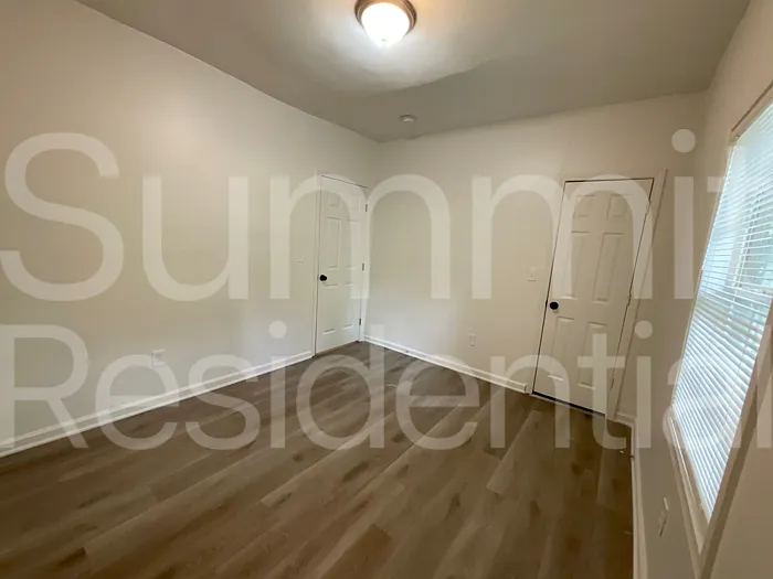 2431 Saint Paul Ave NW — Photo 9