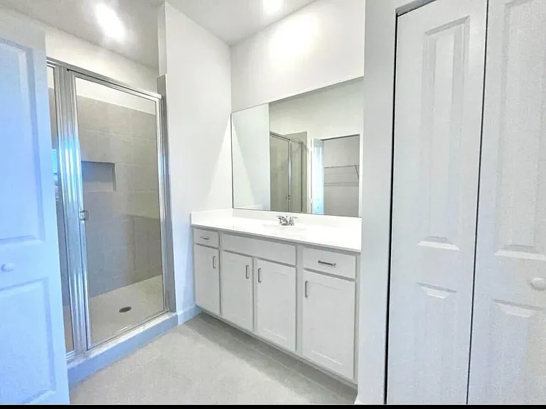 632 SE Lake Falls St #632 — Photo 5
