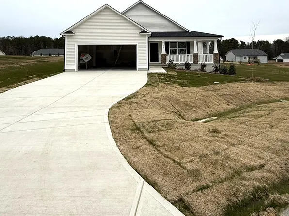 773 Sherrill Farm Dr, Benson, NC 27504