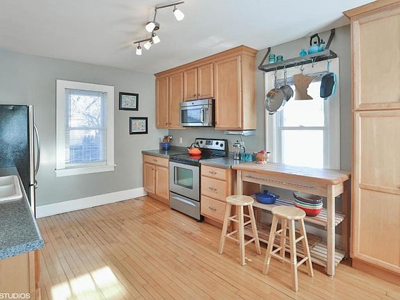 5th image of 4023 39th Ave S