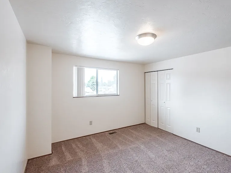 Meadow Green Townhomes — Photo 10