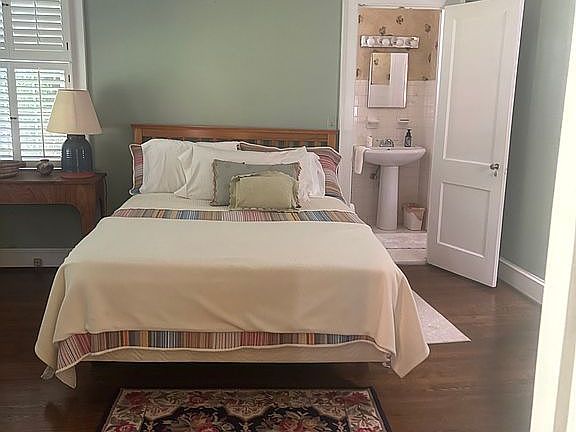 2nd image of 100 Todd Ave