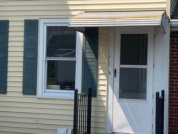 4th image of 159 Crescent St Unit 1